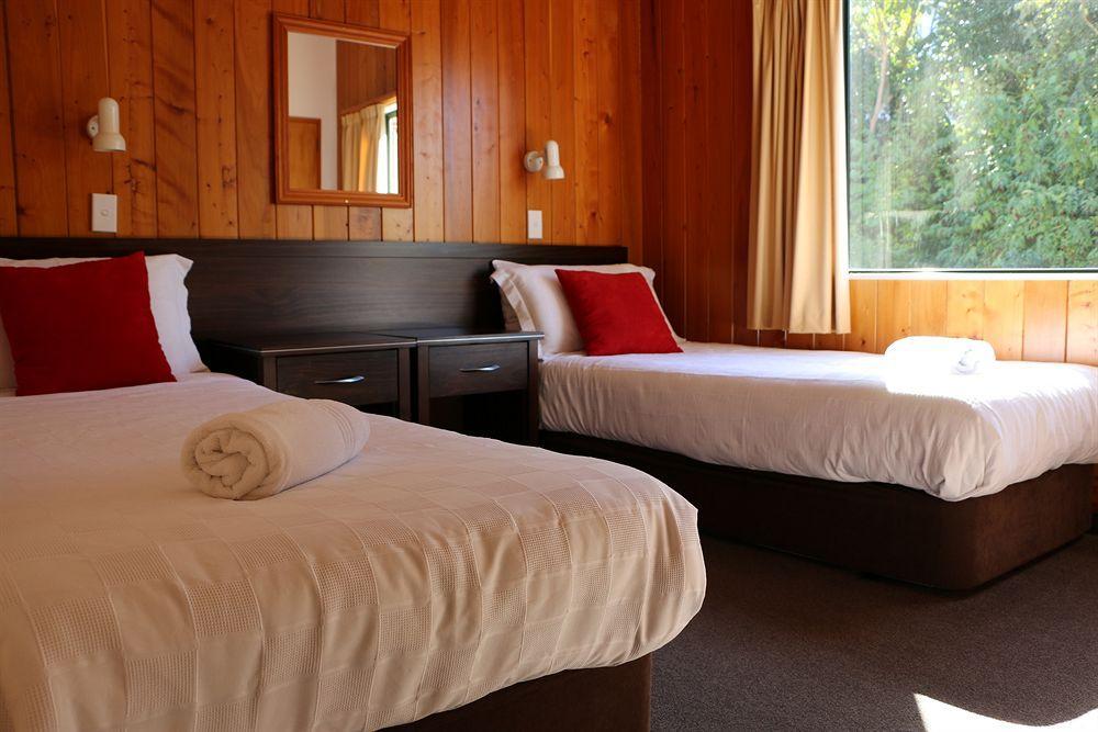 Kaiteri Motels And Apartments Kaiteriteri ภายนอก รูปภาพ