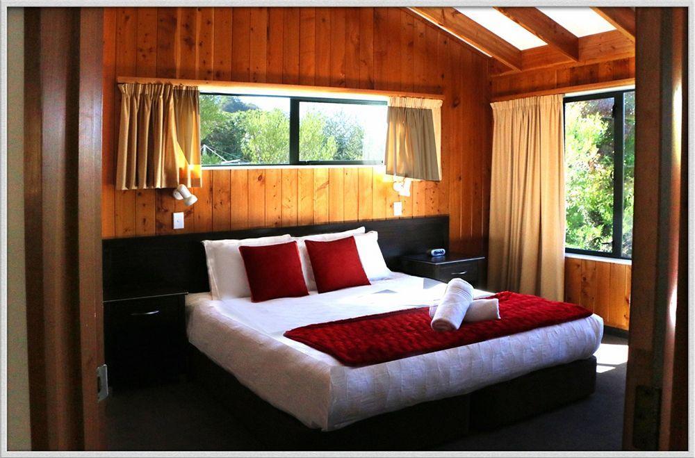Kaiteri Motels And Apartments Kaiteriteri ภายนอก รูปภาพ