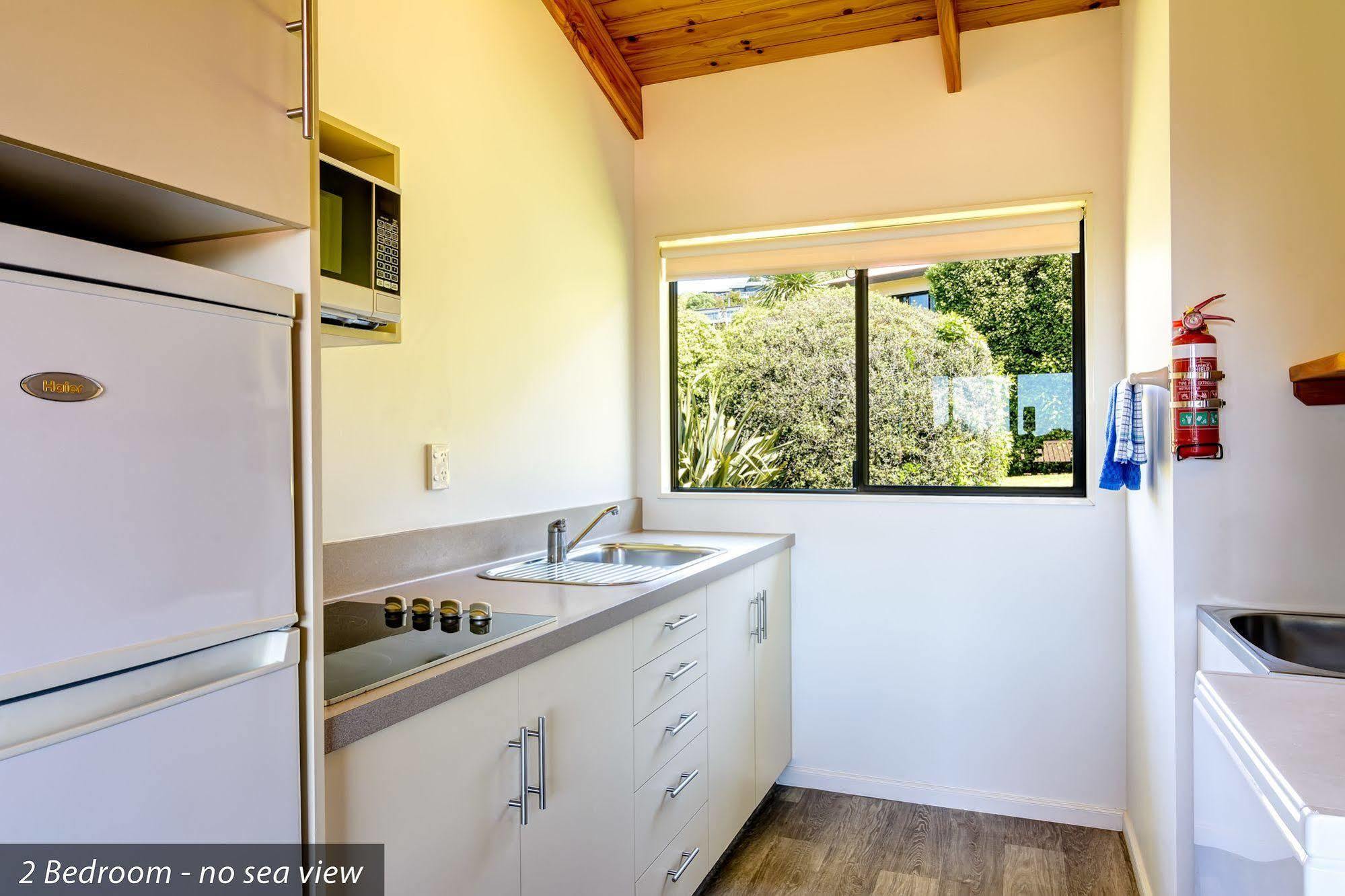 Kaiteri Motels And Apartments Kaiteriteri ภายนอก รูปภาพ